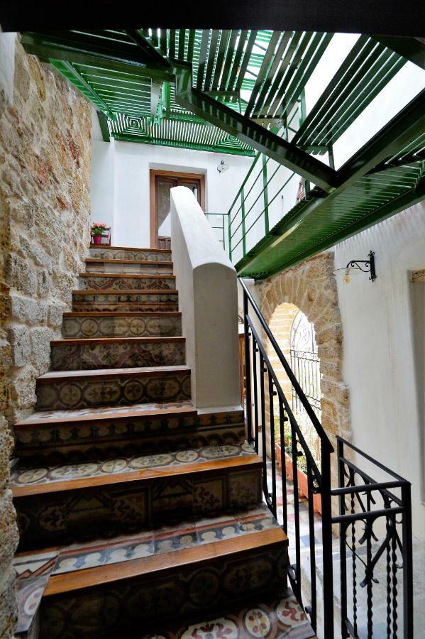 Locanda Sette Fate Spa E Solarium ปาแลร์โม ภายนอก รูปภาพ